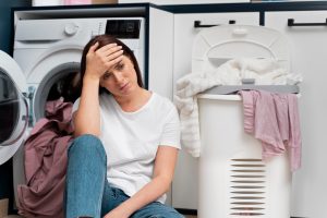 Mana yang Lebih Hemat: Mencuci Baju Sendiri atau Menggunakan Layanan Laundry?